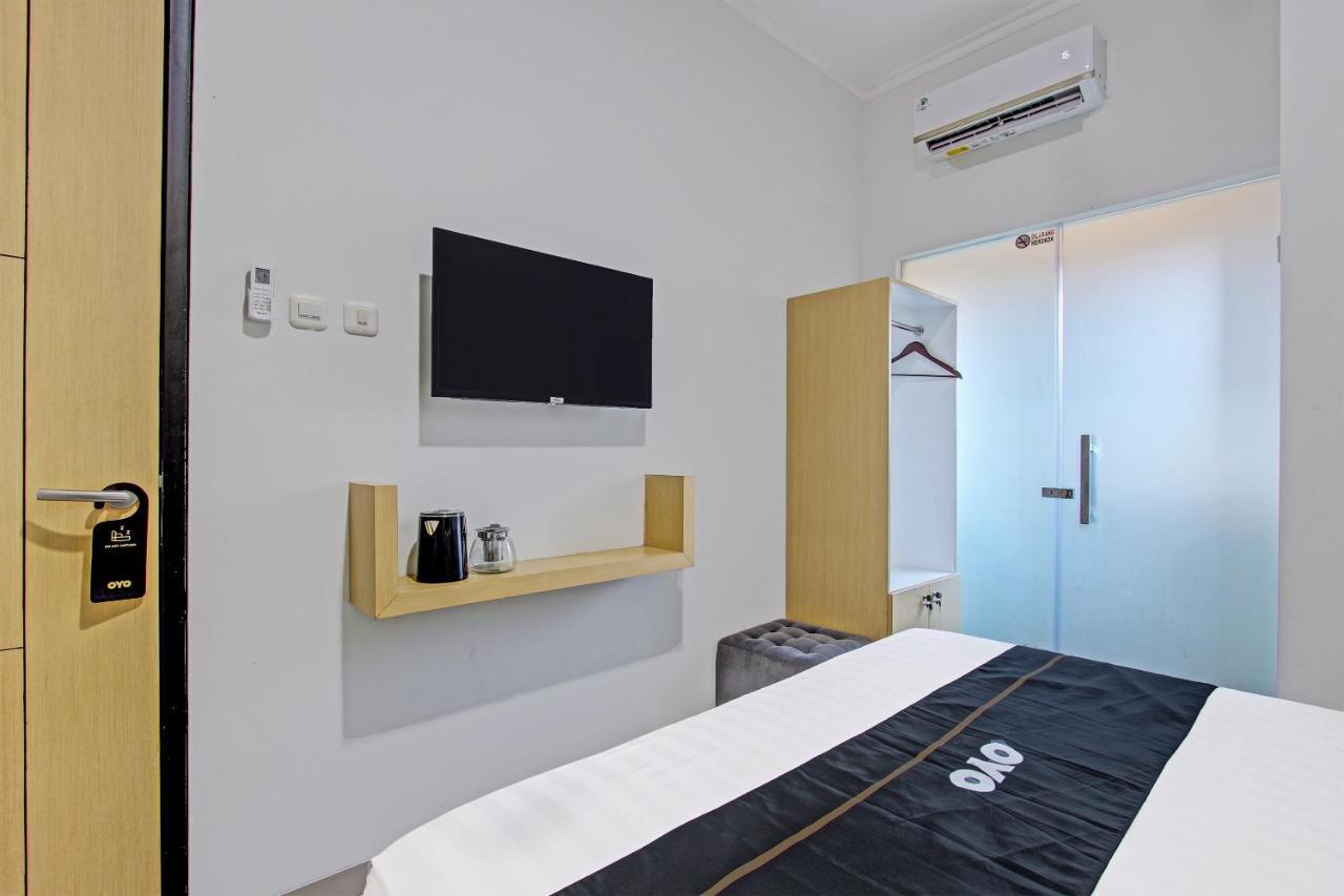 Capital O 91377 Mk Prime Syariah Hotel Semarang Eksteriør billede